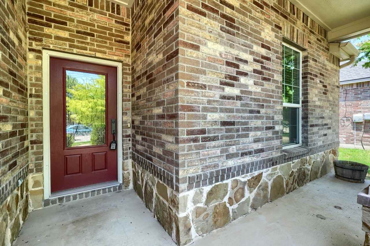 10233 Pyrite Dr - Photo 3 of 25