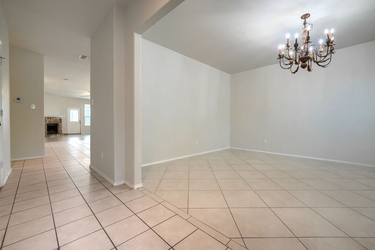 10233 Pyrite Dr - Photo 4 of 25