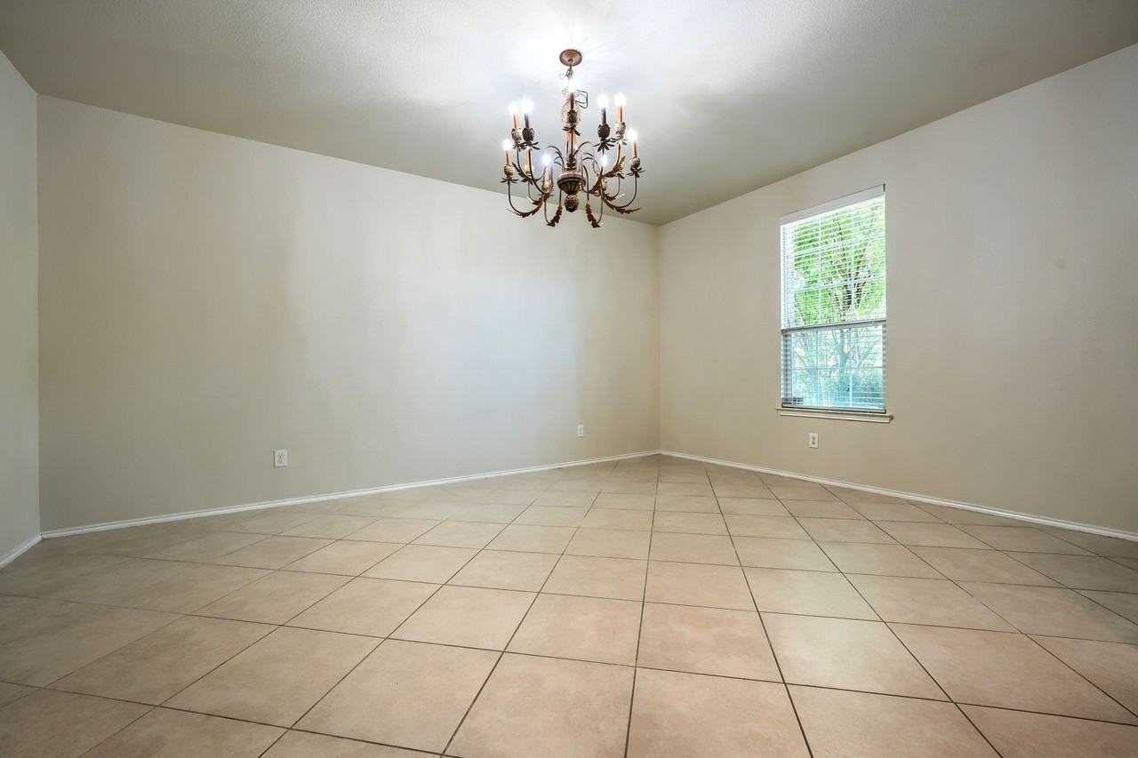 10233 Pyrite Dr - Photo 5 of 25