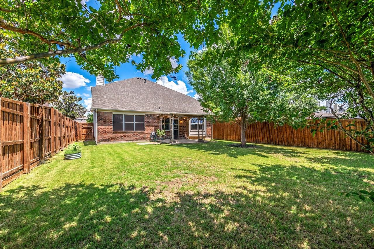 12763 Cardinal Creek Dr - Photo 5 of 37