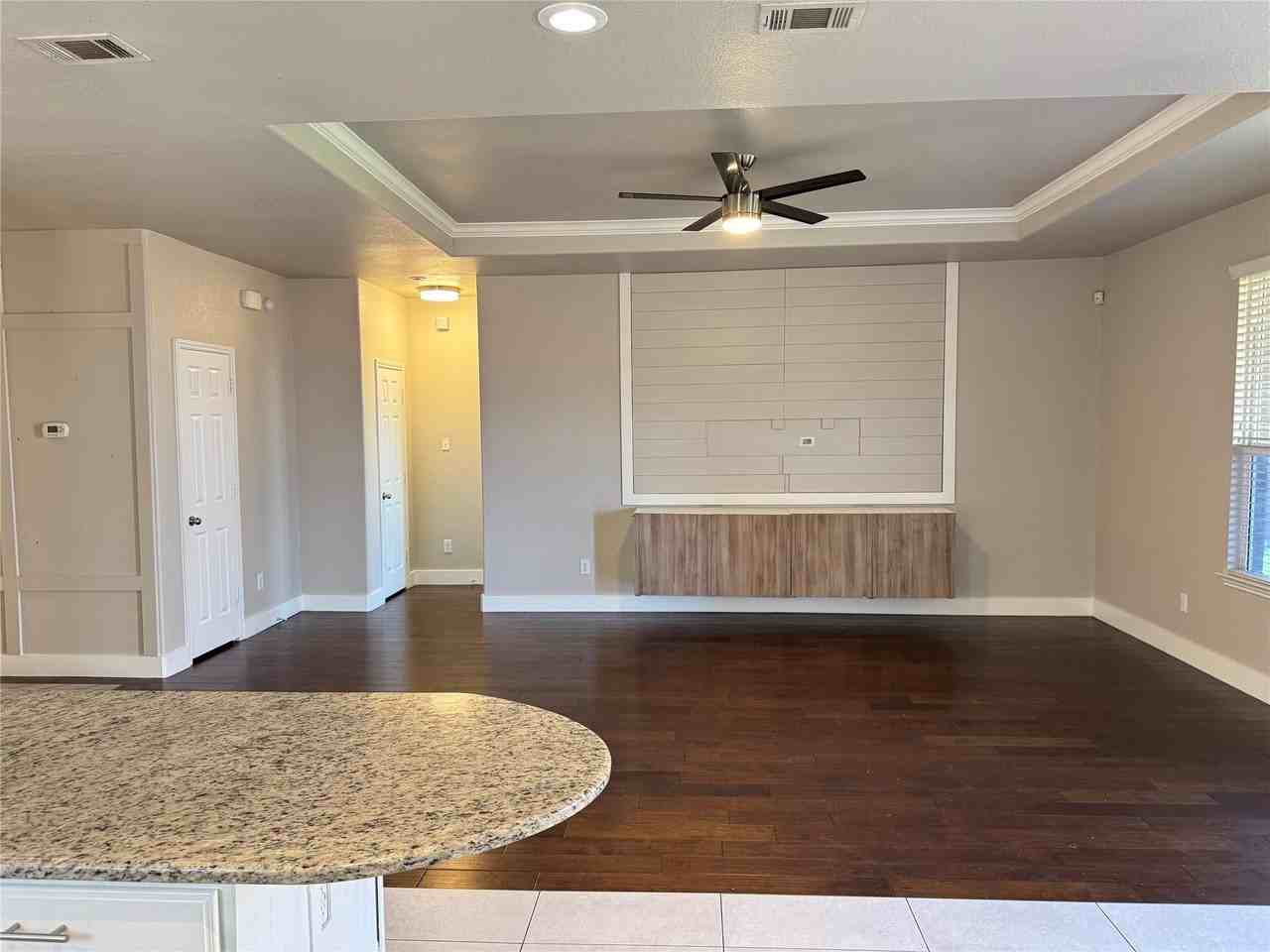 9005 Cloudveil Dr - Photo 6 of 22