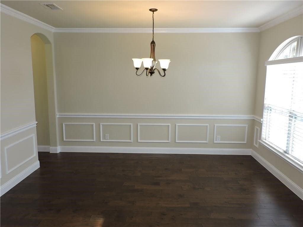 1156 Roma Dr - Photo 2 of 22