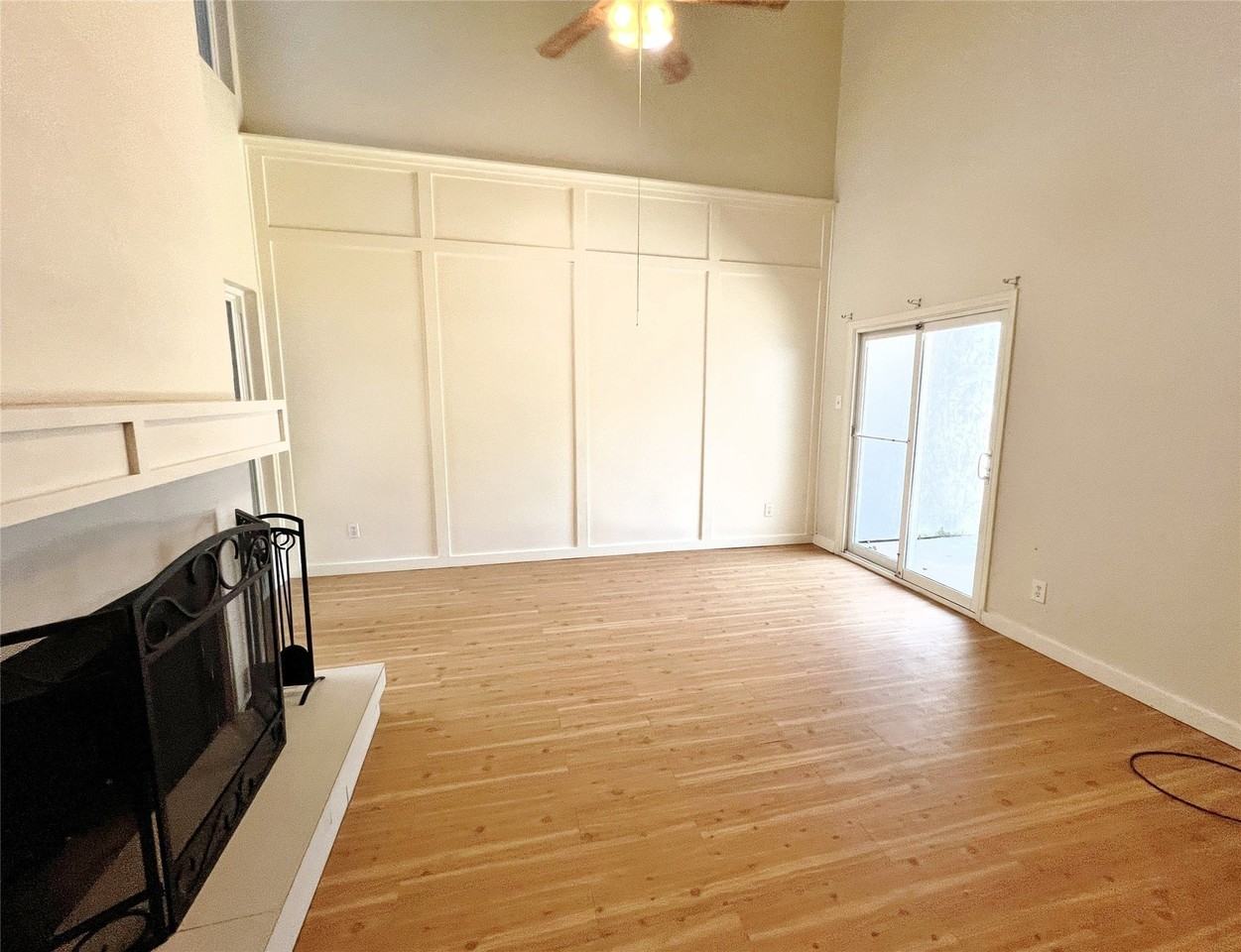 725 Cain St - Photo 2 of 10