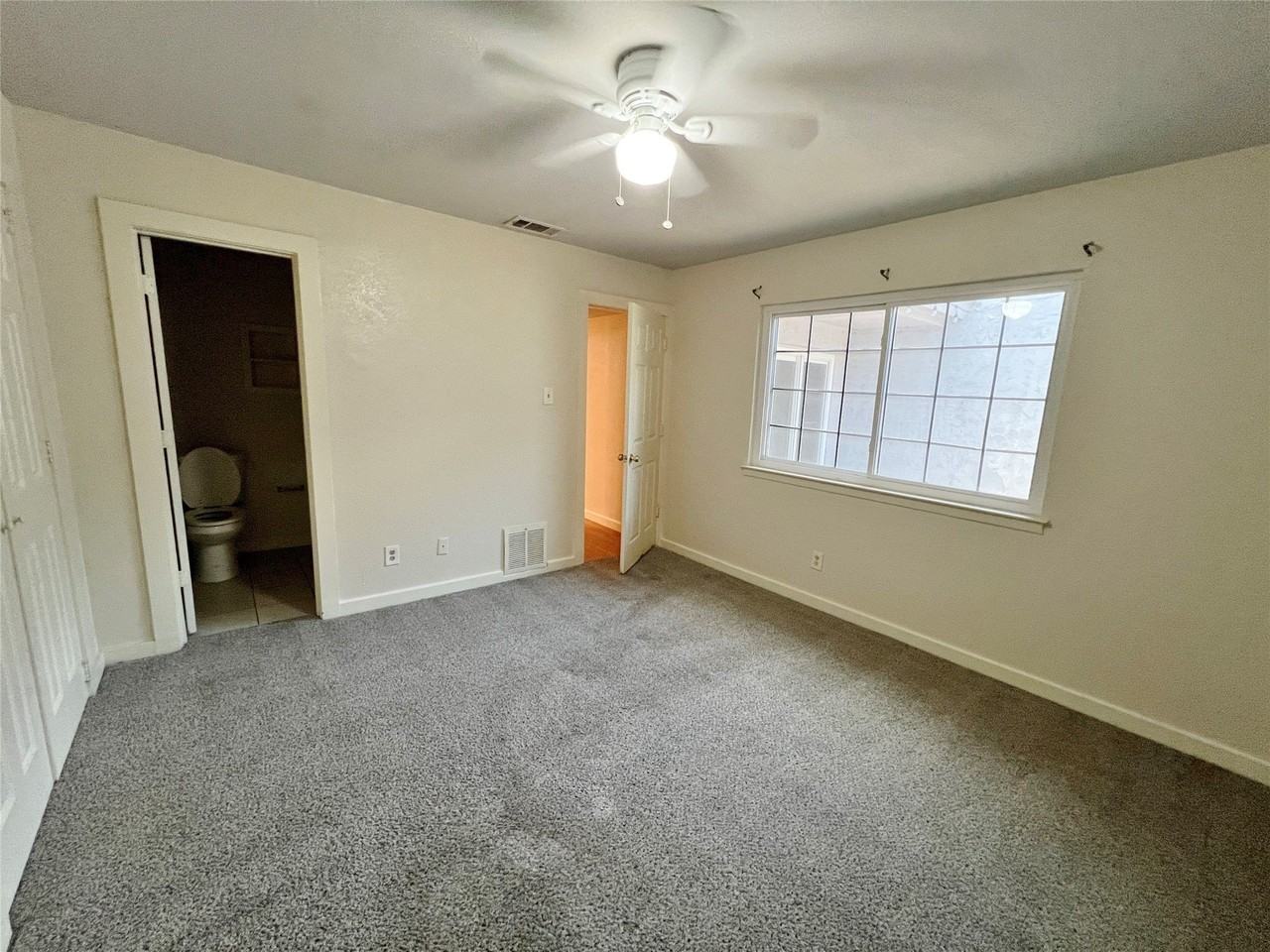 725 Cain St - Photo 6 of 10
