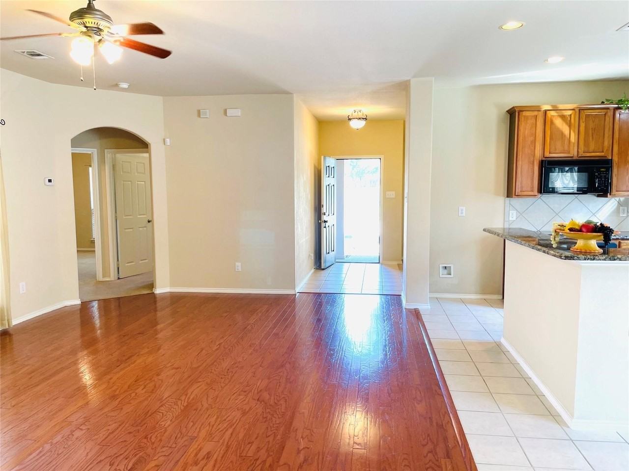 11553 Yoakum Dr - Photo 2 of 10