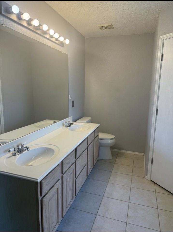 516 Lone Star St - Photo 7 of 11