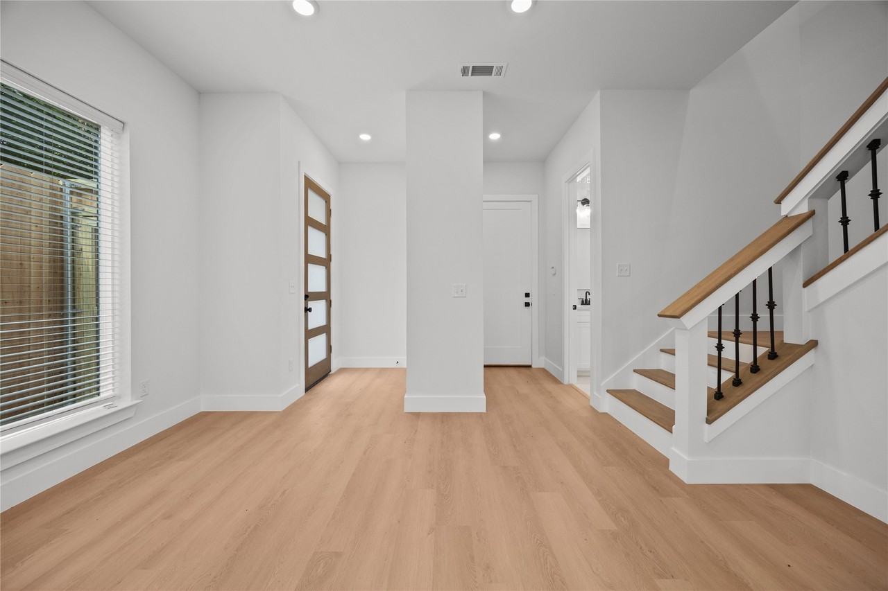 5105 Hohen Ave - Photo 3 of 27