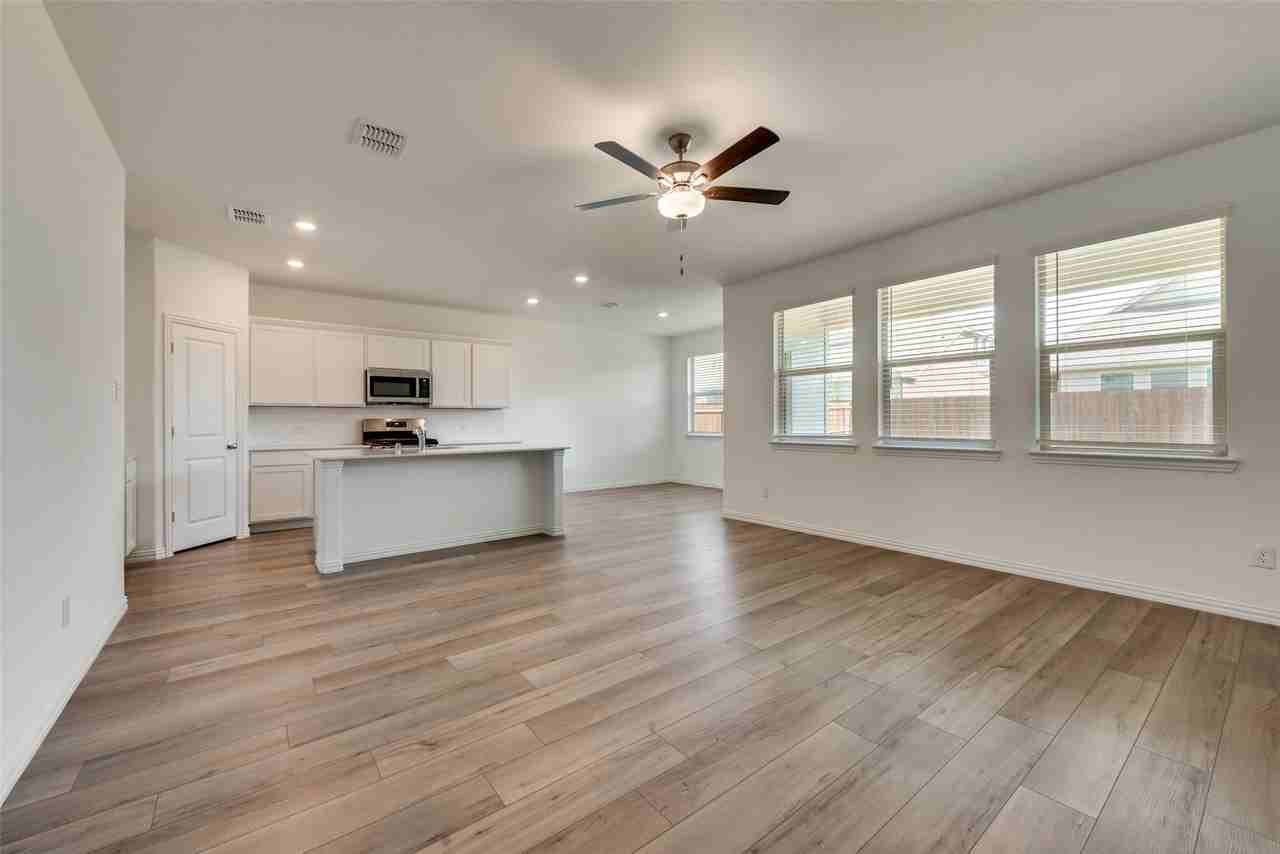 1109 Sassafras Dr - Photo 6 of 21