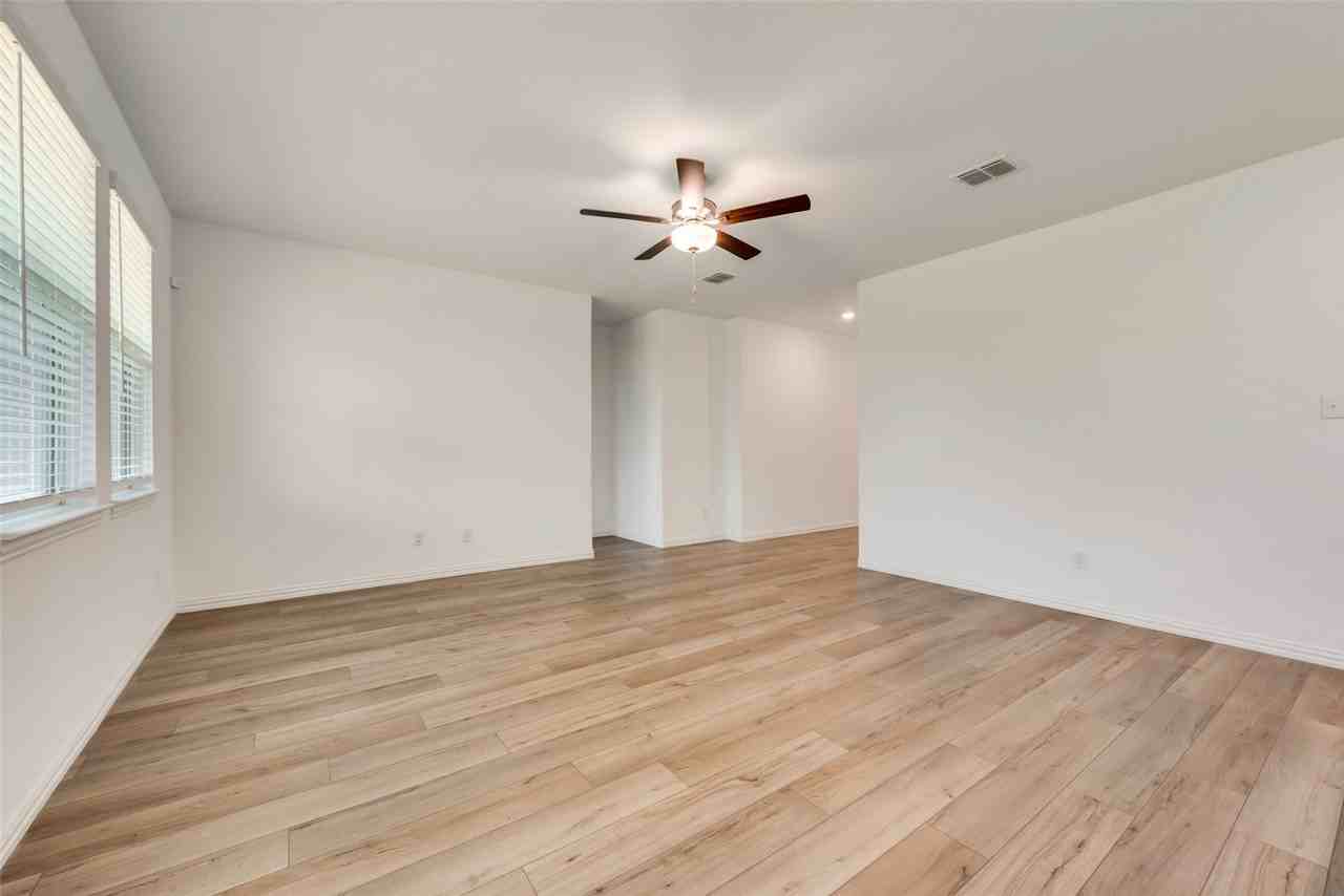 1109 Sassafras Dr - Photo 7 of 21