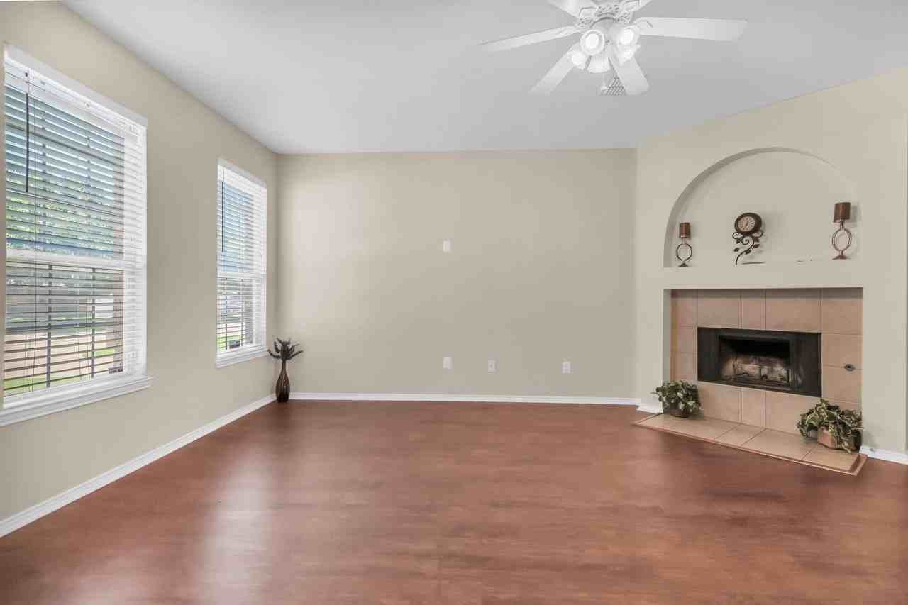 10217 Pear St - Photo 6 of 30