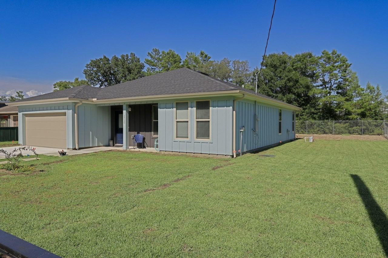 2720 Jewell Rd - Photo 2 of 21