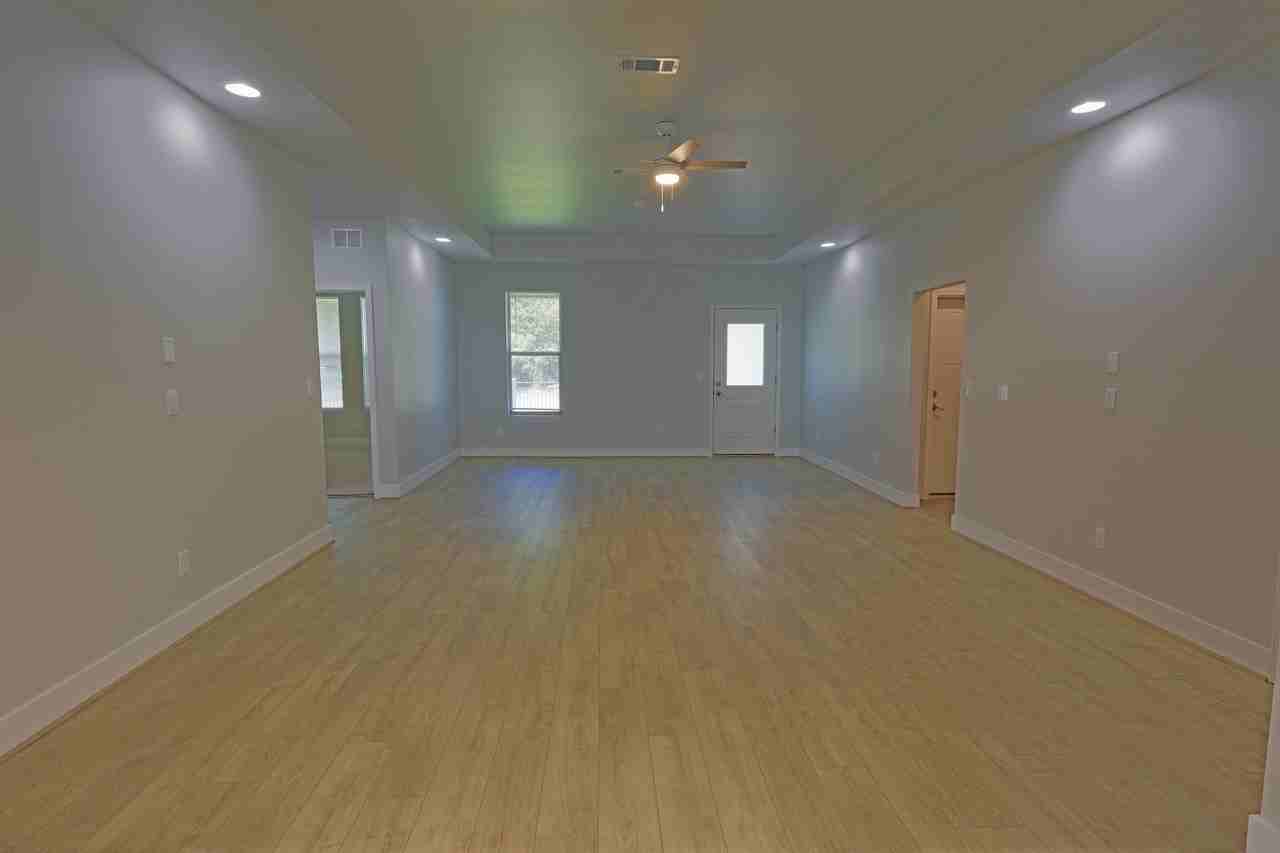 2720 Jewell Rd - Photo 3 of 21