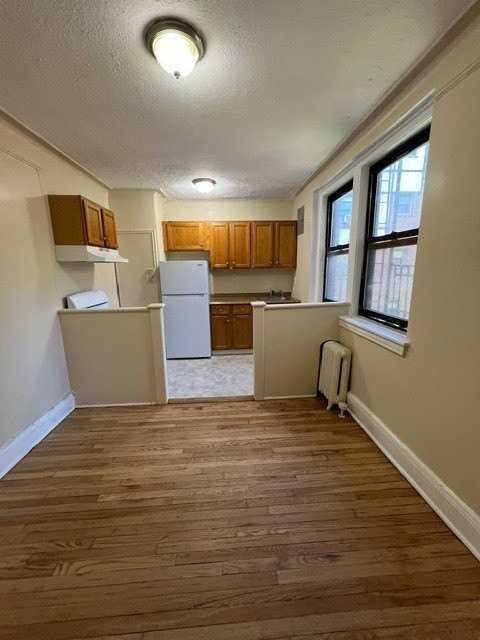 9 Greenridge Ave #C8 - Photo 3 of 7