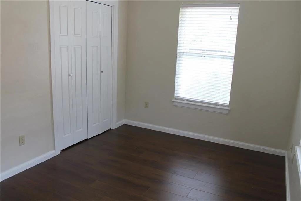 523 E Main St #1 - Photo 7 of 9