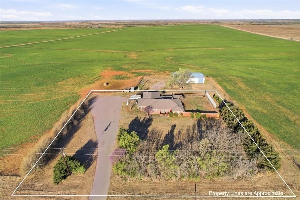 8717 Us Highway 183 - Photo 2 of 49