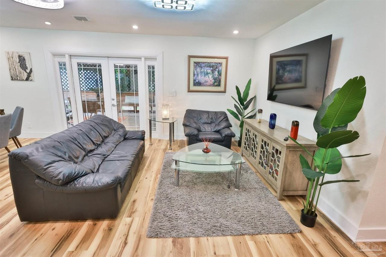 3795 Summer Dr - Photo 6 of 50