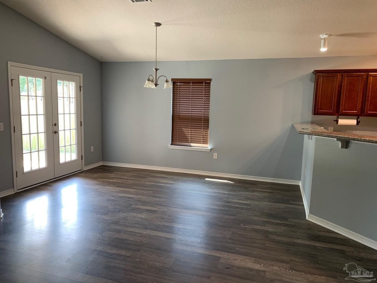 5685 Peach Dr - Photo 2 of 16