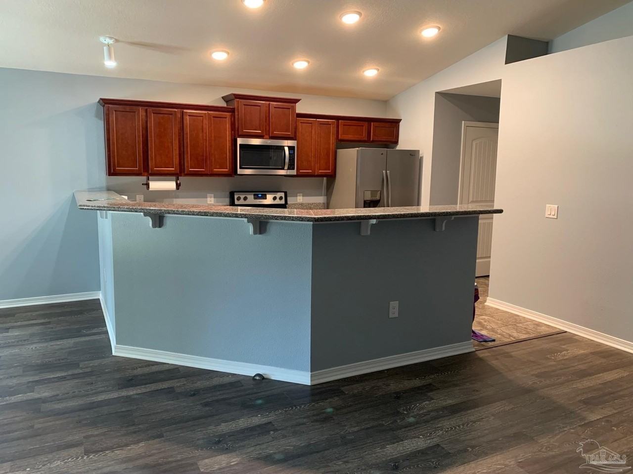 5685 Peach Dr - Photo 3 of 16