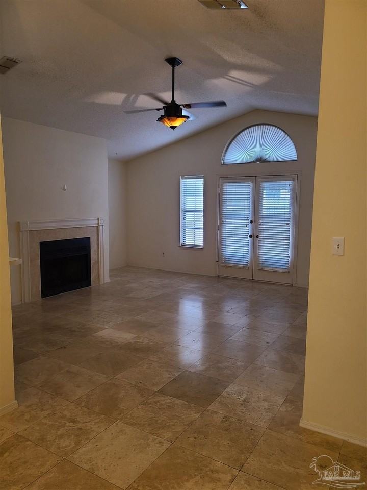 5051 Grande Dr #I1 - Photo 5 of 16
