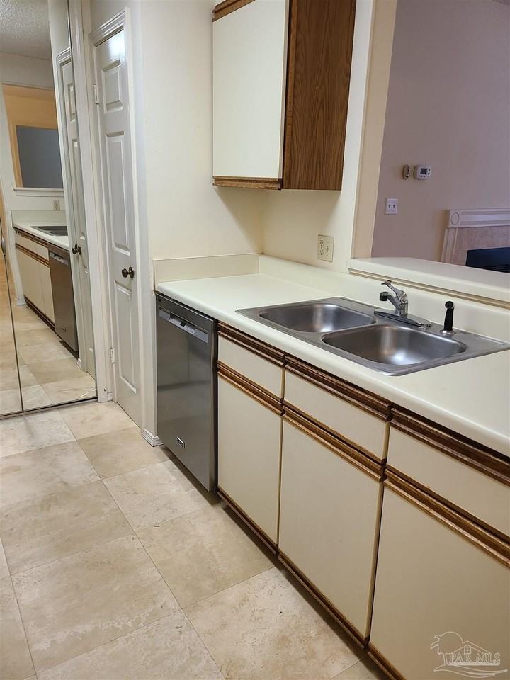 5051 Grande Dr #I1 - Photo 6 of 16