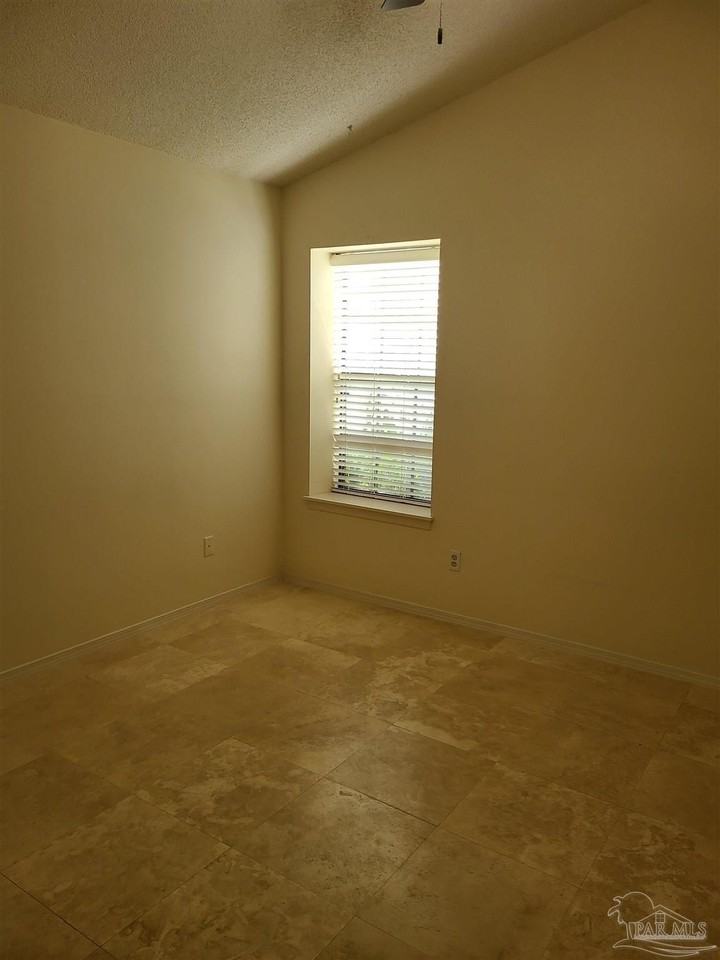 5051 Grande Dr #I1 - Photo 7 of 16