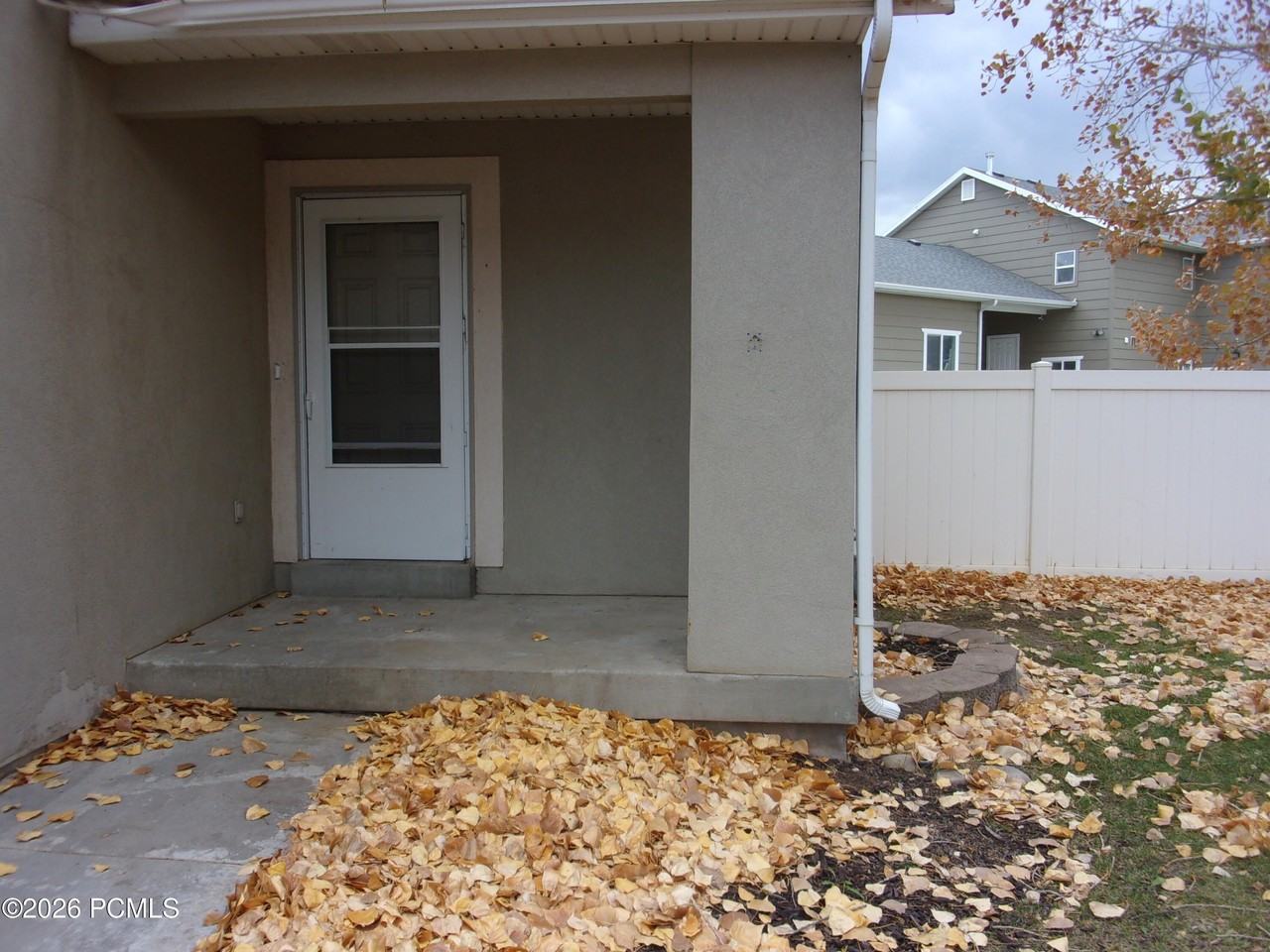 88 E Rainbow Way - Photo 2 of 42