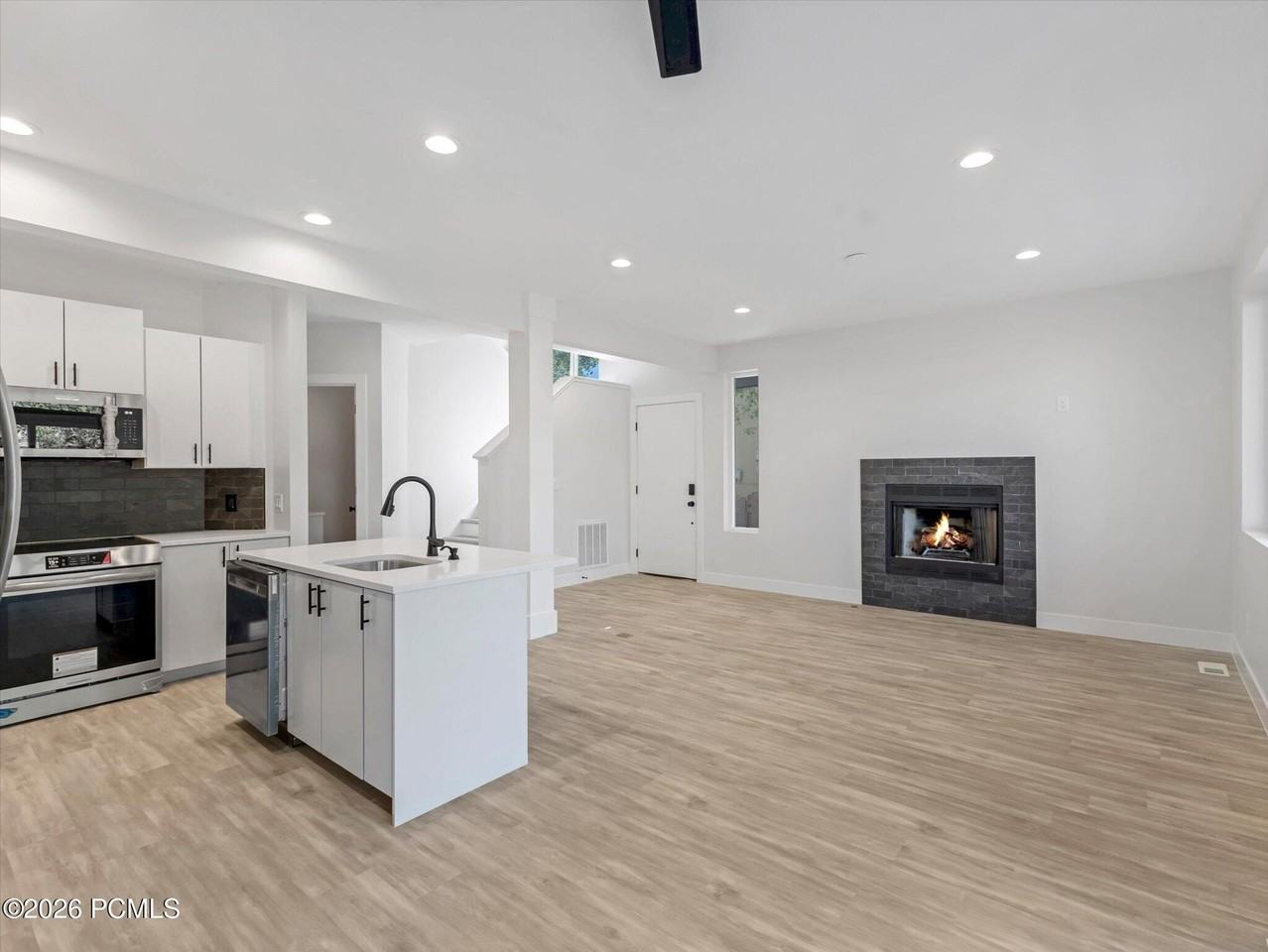 1107 Station Loop Rd - Photo 6 of 29