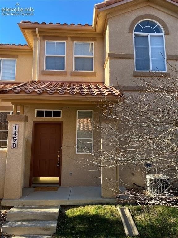 1450 Courtyard Hts - Photo 2 of 16