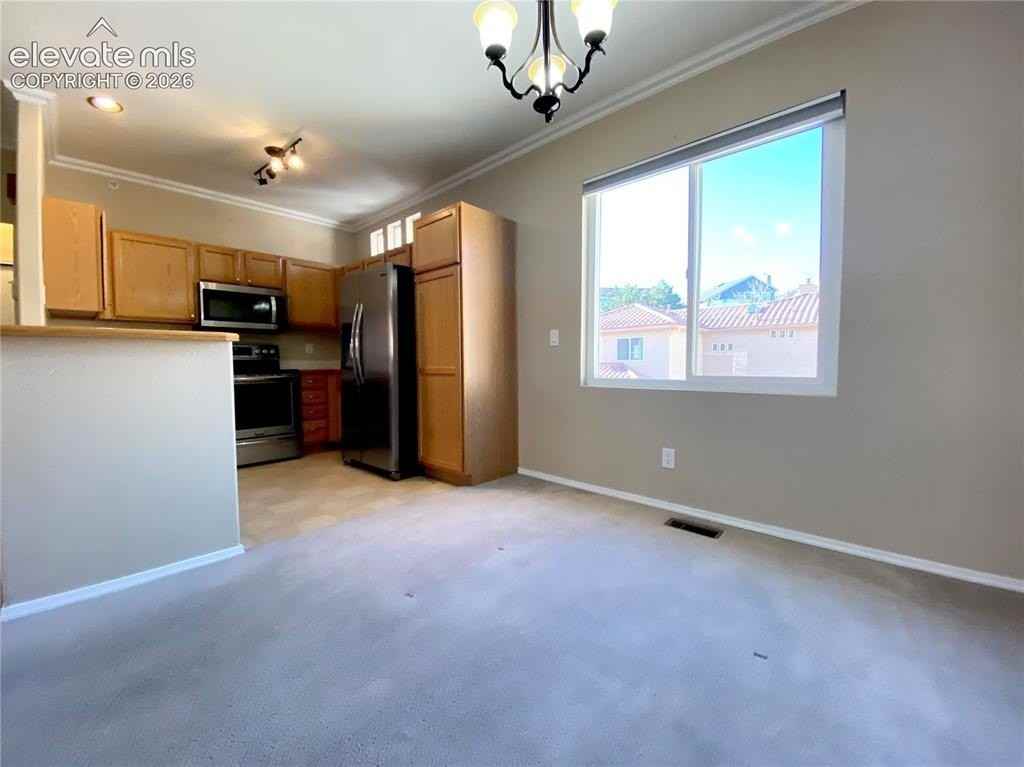 1450 Courtyard Hts - Photo 5 of 16