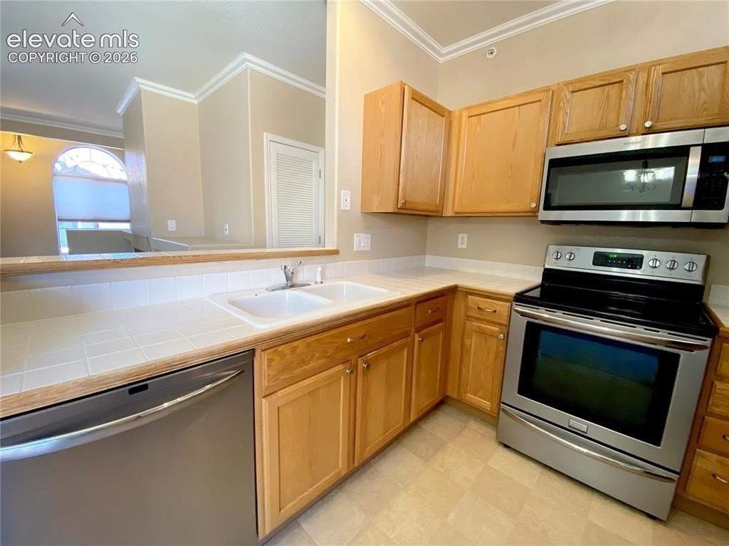 1450 Courtyard Hts - Photo 6 of 16