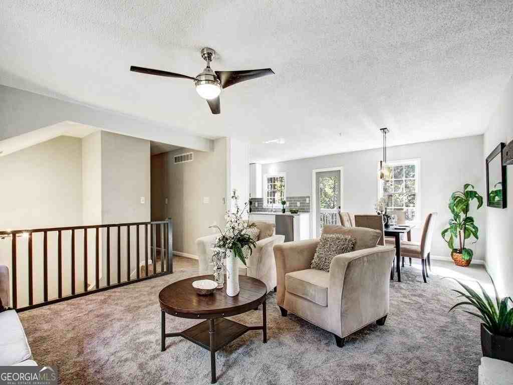 5046 Nebo Rd - Photo 2 of 19