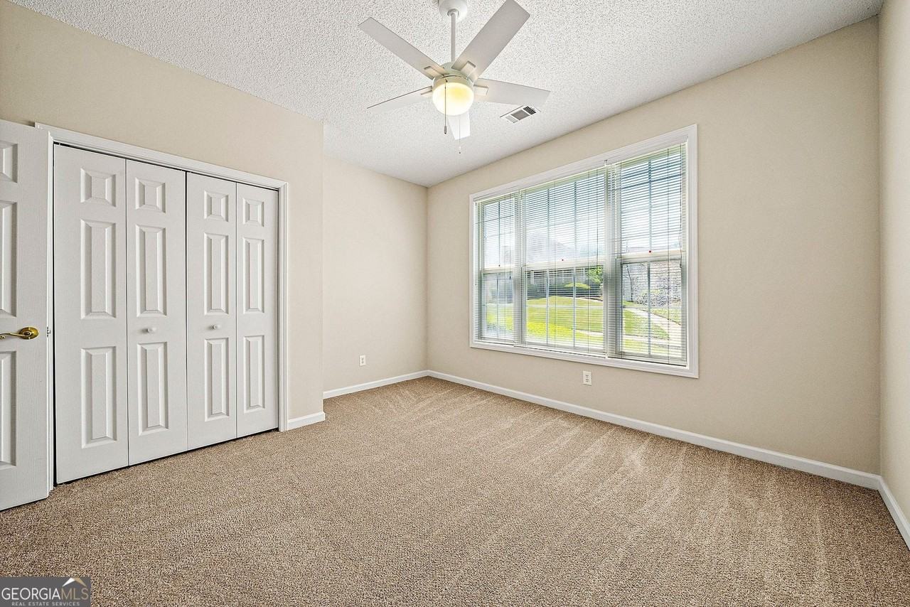1221 Pinehurst Dr - Photo 6 of 27