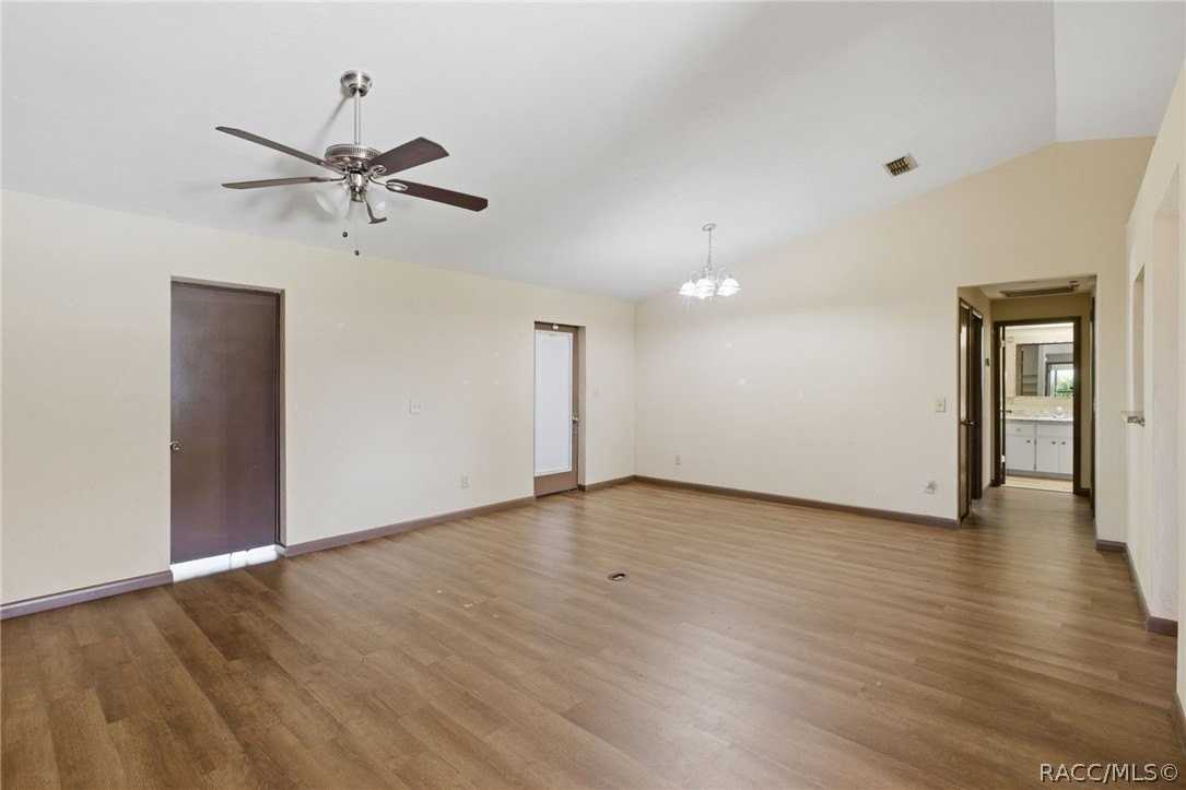 3632 N Honeylocust Dr - Photo 4 of 29