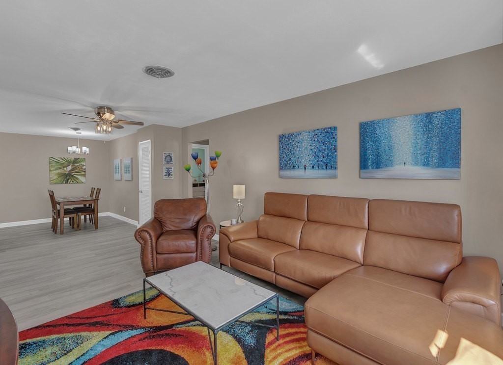 476 19th Pl - Photo 6 of 36