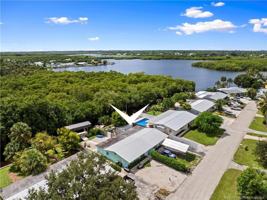 featured image of 30 Sw Hideaway Pl
