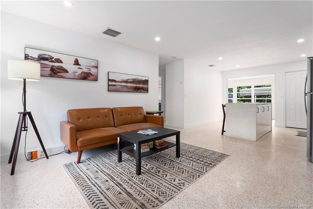 30 Sw Hideaway Pl - Photo 5 of 35