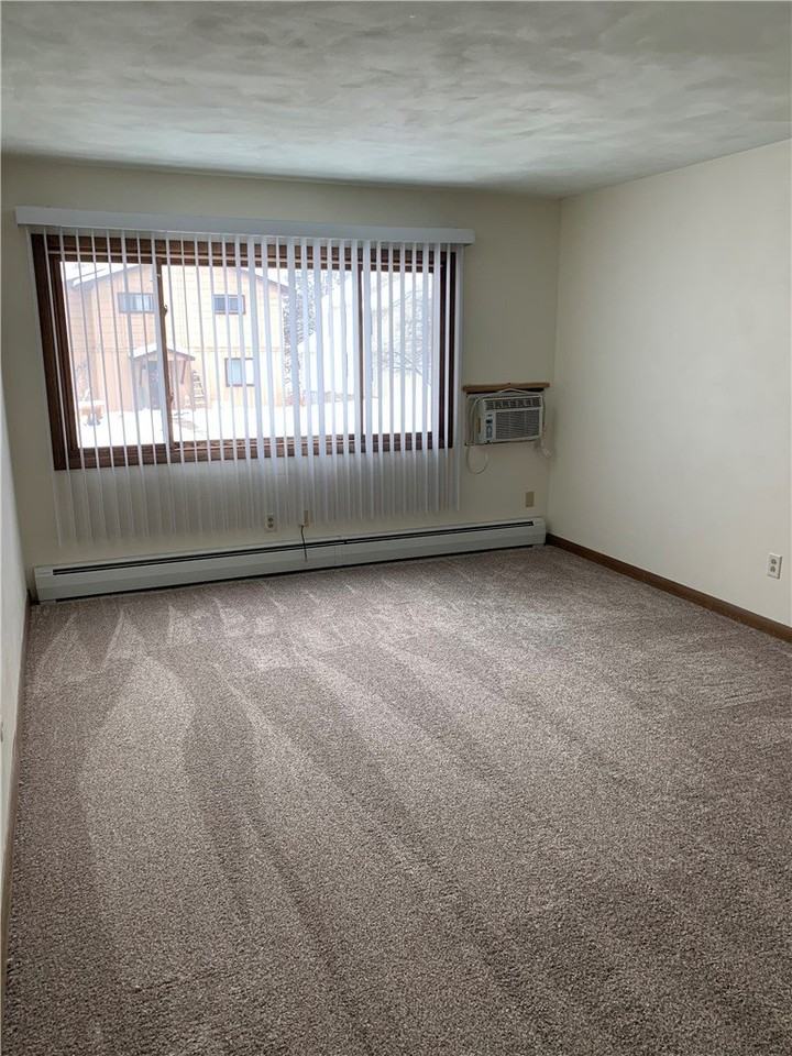 1410 4th Ave #A - Photo 5 of 8