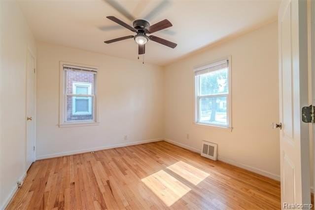 3224 N Altadena Ave - Photo 5 of 17