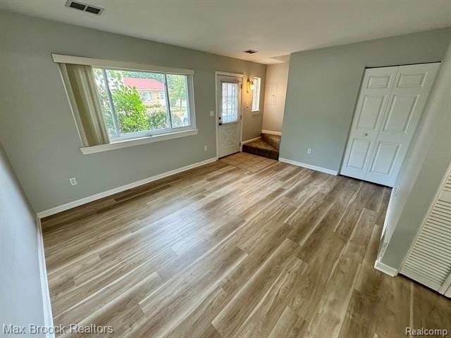1407 Laurel Valley Dr - Photo 3 of 17