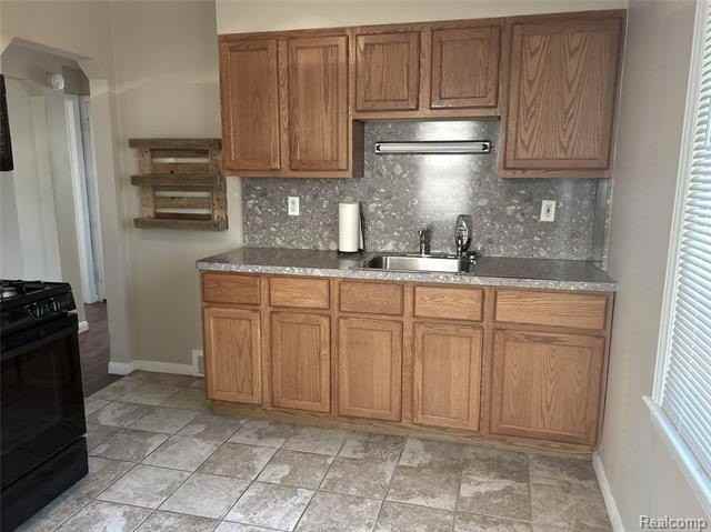 691 E Mapledale Ave - Photo 6 of 11