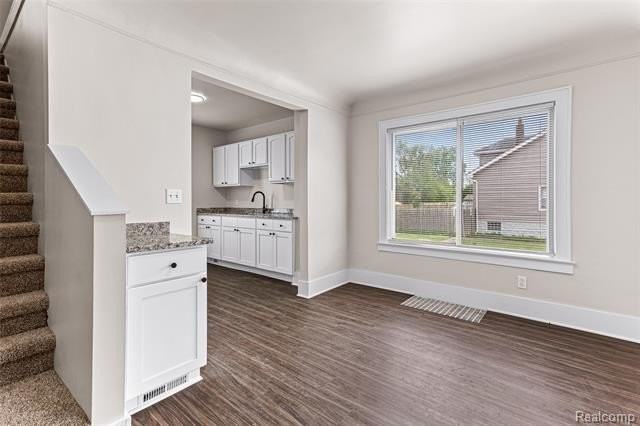 1473 Empire Ave - Photo 5 of 31