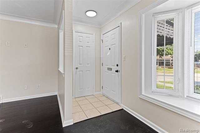 1653 London Ave - Photo 4 of 30