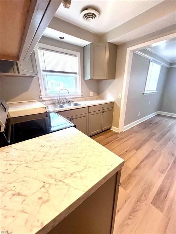 3305 Herbert St - Photo 4 of 21