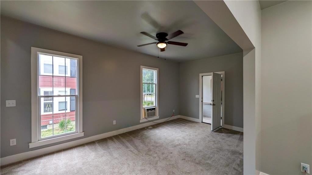624 E Hawthorne St - Photo 7 of 22
