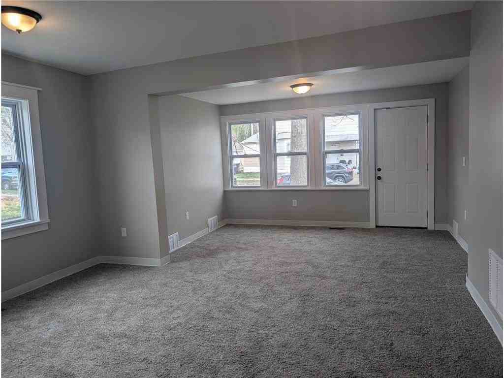 611 24th Unit 1 Avenue N #1 - Photo 4 of 10
