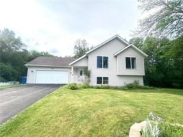 featured image of 3345 Minnesota Ln N