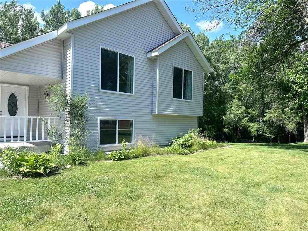 3345 Minnesota Ln N - Photo 2 of 14