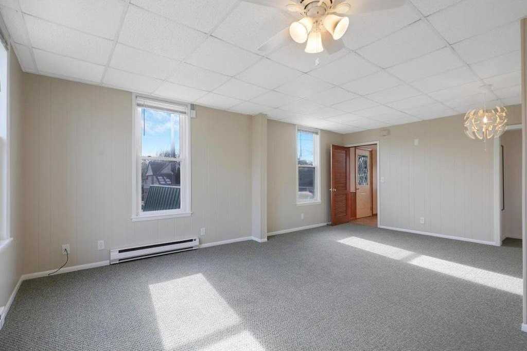3103 Irving Ave S - Photo 5 of 14