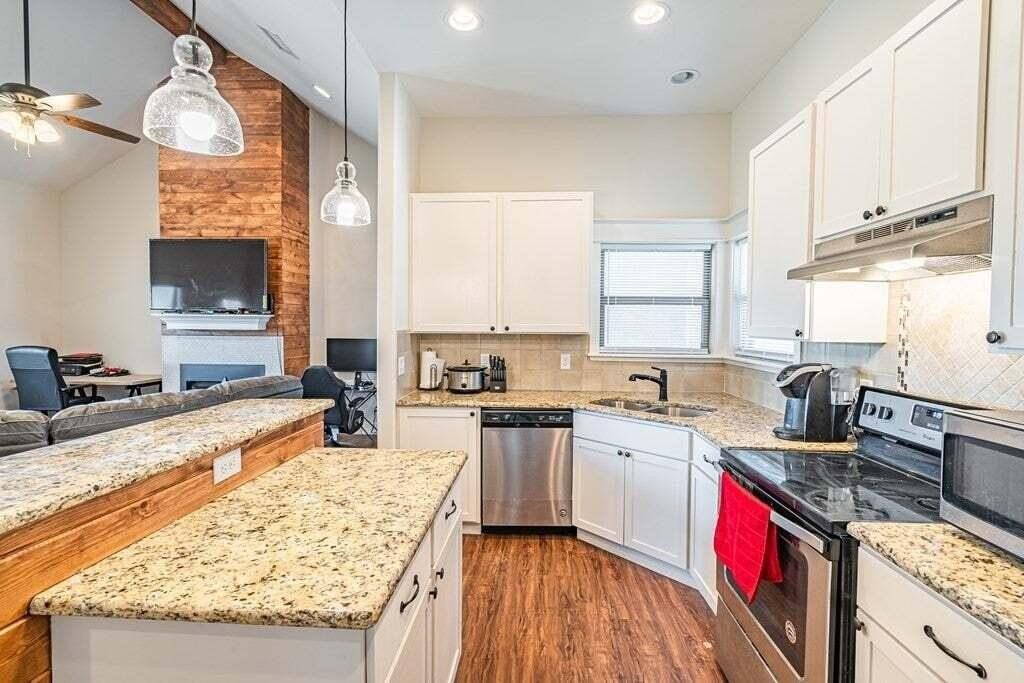 2509 Selman Dr - Photo 3 of 9