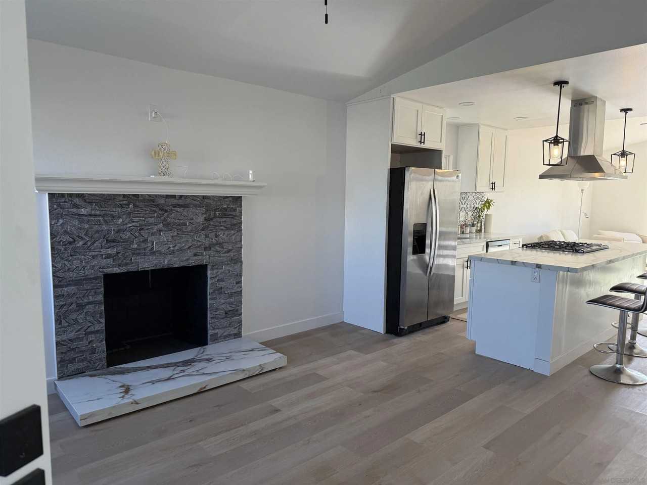 664 Carefree Dr - Photo 5 of 30